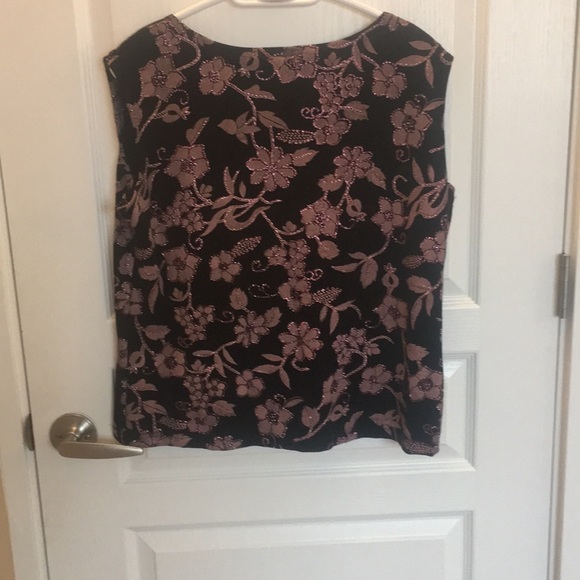 Flower patterned top with shimmer - Picture 3 of 4